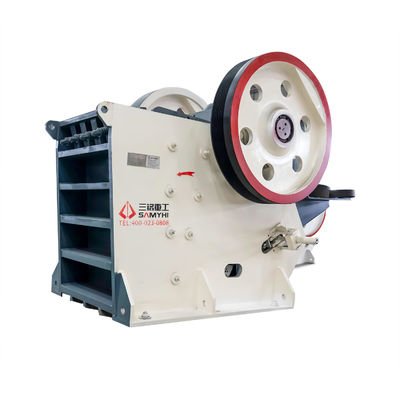 800T / H عملیات ساده شکافتن فک برای شکافتن معادن و سنگ های مختلف